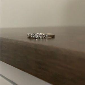 White gold Diamond ring